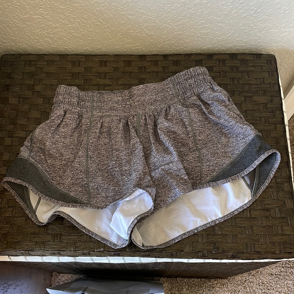 Lululemon Hotty Hot 2.5” Shorts